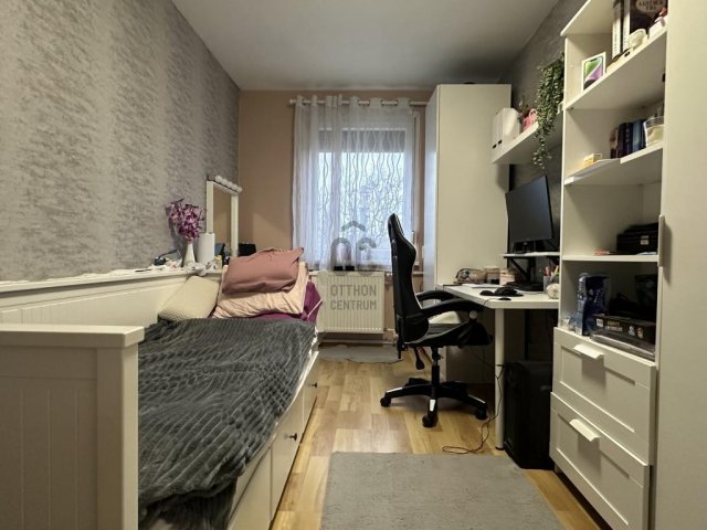 Eladó panellakás, Budapesten, XV. kerületben 61.99 M Ft, 3 szobás
