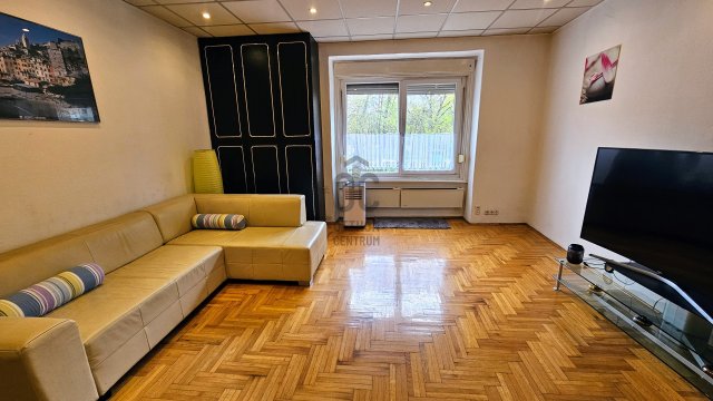 Eladó téglalakás, Budapesten, V. kerületben 97.9 M Ft, 2 szobás