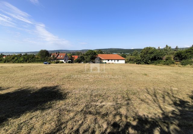 Eladó telek, Balatonfűzfőn 115 M Ft / költözzbe.hu