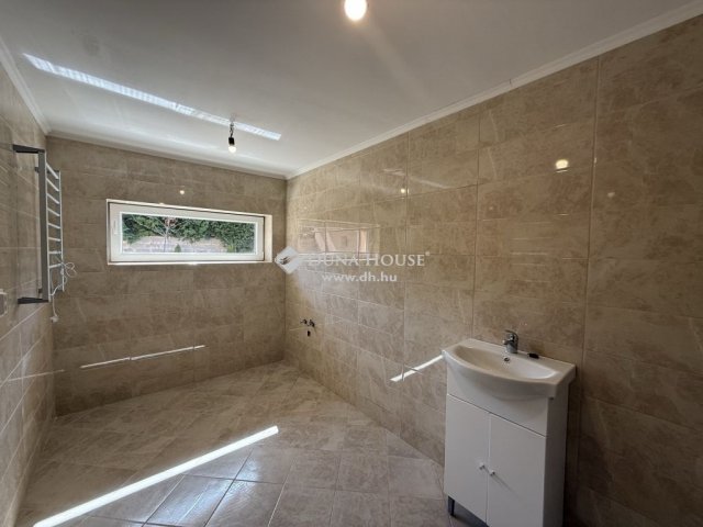 Eladó családi ház, Budapesten, XVIII. kerületben 74.9 M Ft