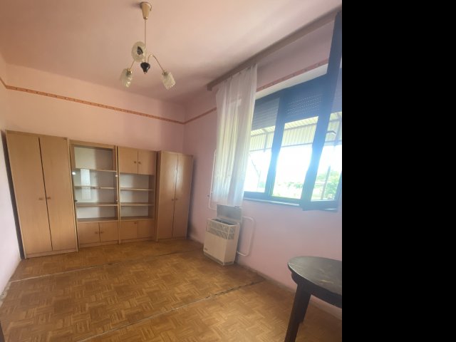Eladó családi ház, Nyíribronyon 13 M Ft, 3 szobás