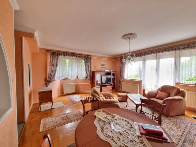 Eladó családi ház, Budakeszin 174.9 M Ft, 7 szobás