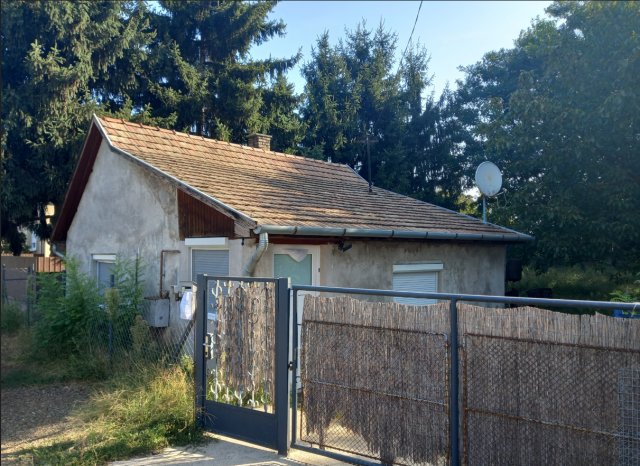Eladó téglalakás, Nyíregyházán 2.2 M Ft, 1+1 szobás