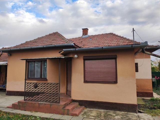 Eladó családi ház, Mezőkovácsházán 11 M Ft, 3+1 szobás