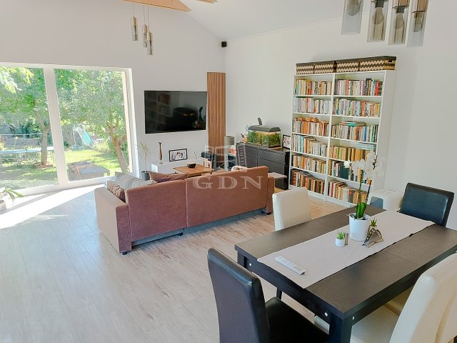 Eladó családi ház, Szadán 108 M Ft, 3+1 szobás