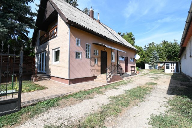 Eladó családi ház, Kápolnásnyéken 77.9 M Ft, 3 szobás