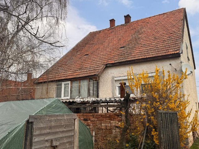 Eladó családi ház, Vasegerszegen 39.9 M Ft, 4 szobás