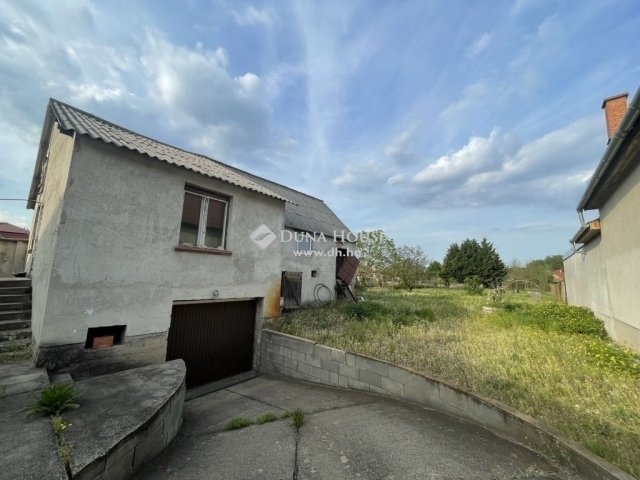 Eladó családi ház, Kecskeméten 99 M Ft, 3+1 szobás