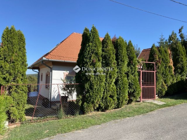 Eladó családi ház, Orfűn 83 M Ft, 6 szobás