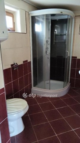 Eladó családi ház, Szentesen 9 M Ft, 3 szobás
