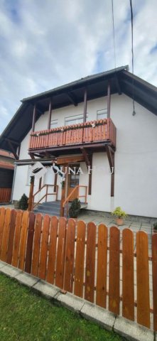 Eladó családi ház, Harkán 420 M Ft, 12 szobás