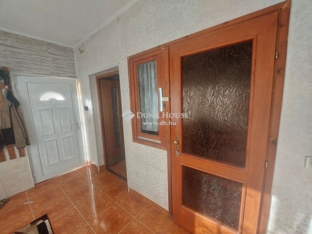 Eladó családi ház, Pomázon 89.5 M Ft, 3 szobás
