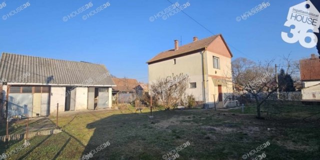 Eladó családi ház, Kunszentmiklóson 26.9 M Ft, 4 szobás