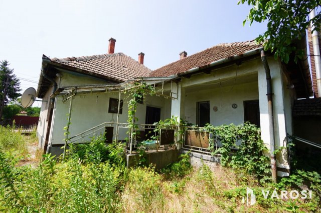 Eladó családi ház, Turán 23.9 M Ft, 3 szobás