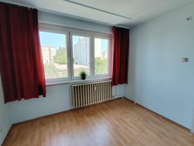 Eladó panellakás, Székesfehérvárott 41.5 M Ft, 2 szobás