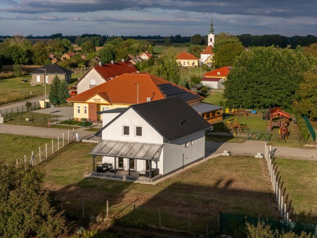 Eladó családi ház, Hetesen 80 M Ft, 6 szobás