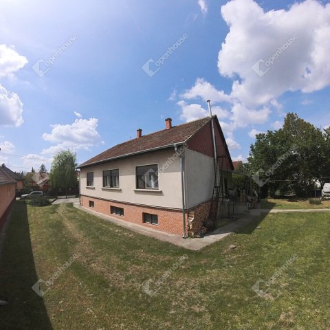 Eladó családi ház, Pilisen 54 M Ft, 3 szobás