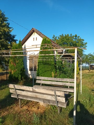 Eladó nyaraló, Nován 15.9 M Ft, 2 szobás / költözzbe.hu