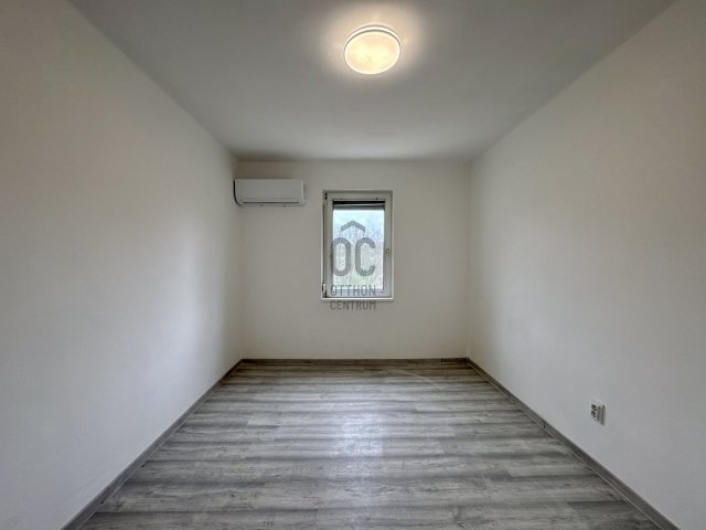 Eladó családi ház, Zalakaroson 28 M Ft, 2 szobás