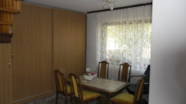 Eladó családi ház, Leányváron 59.99 M Ft, 6 szobás