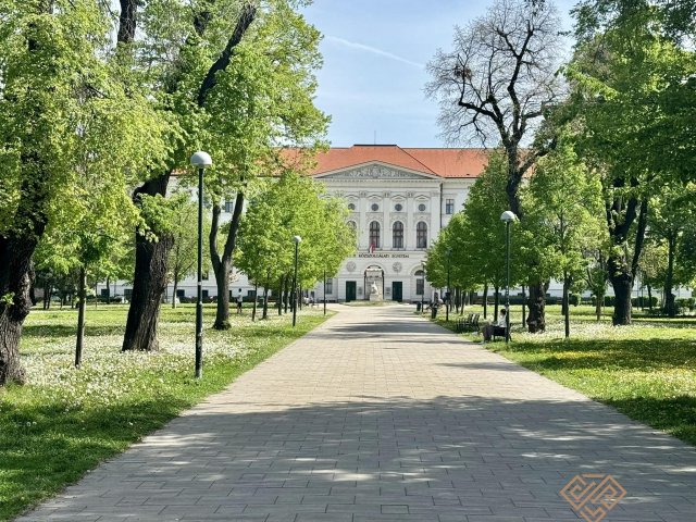 Eladó téglalakás, Budapesten, IX. kerületben, Lenhossék utcában