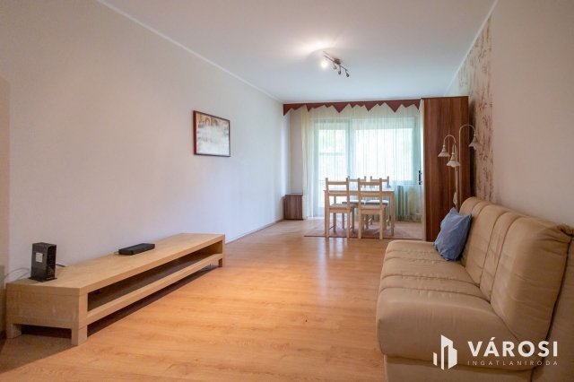 Kiadó panellakás, albérlet, Hódmezővásárhelyen 120 E Ft / hó