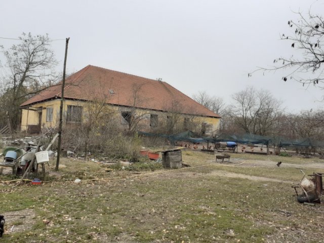 Eladó ipari ingatlan, Nagykőrösön, Pótharaszti úton 1580 M Ft