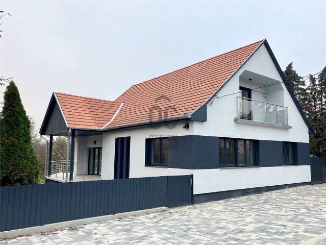 Eladó családi ház, Balatonszárszón 123 M Ft, 5 szobás