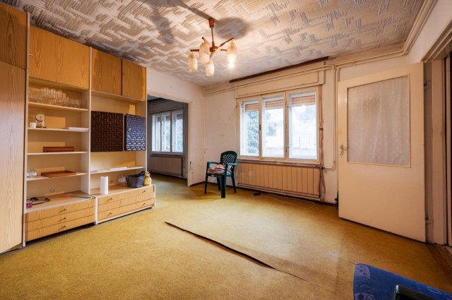 Eladó családi ház, Budakeszin 69.99 M Ft, 2 szobás