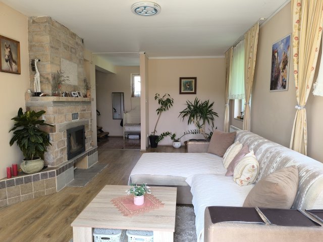 Eladó családi ház, Miskolcon 62 M Ft, 6 szobás