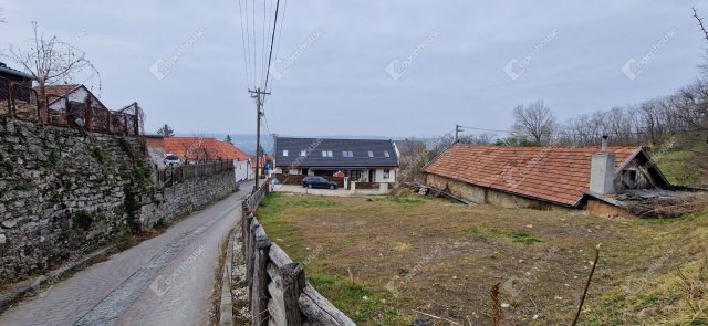 Eladó telek, Pannonhalmán 27 M Ft / költözzbe.hu