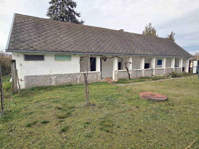 Eladó nyaraló, Dávodon, Ady Endre utcában 9 M Ft, 2 szobás