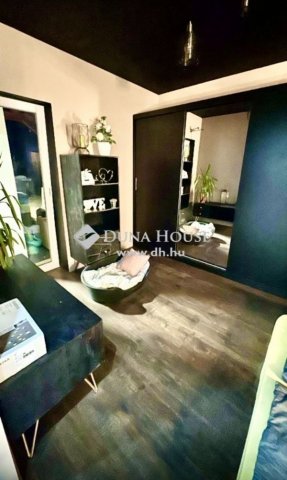 Eladó családi ház, Pilisen 73 M Ft, 5 szobás