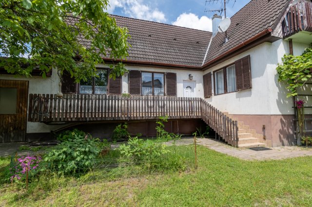 Eladó családi ház, Székesfehérvárott 69.9 M Ft, 5 szobás