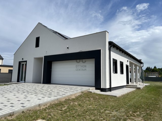 Eladó családi ház, Balatongyörökön 221.859 M Ft, 4 szobás