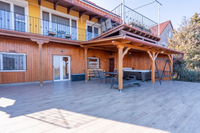 Eladó családi ház, Dunaújvárosban 119.5 M Ft, 6 szobás