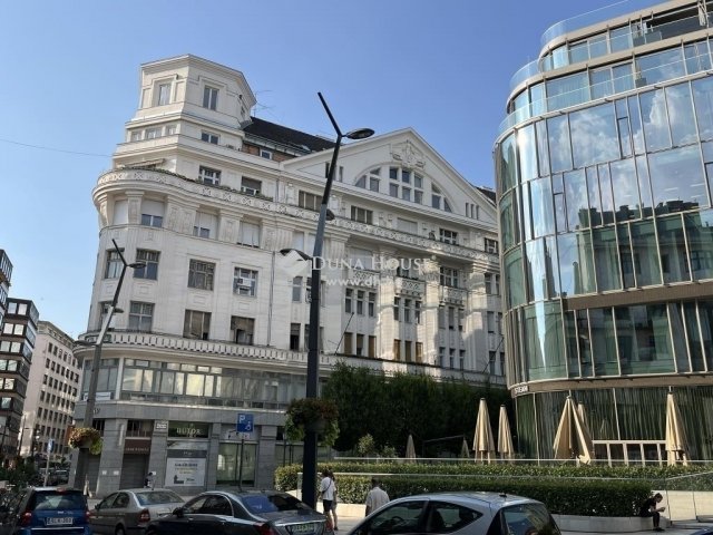Eladó téglalakás, Budapesten, V. kerületben 158 M Ft, 3 szobás