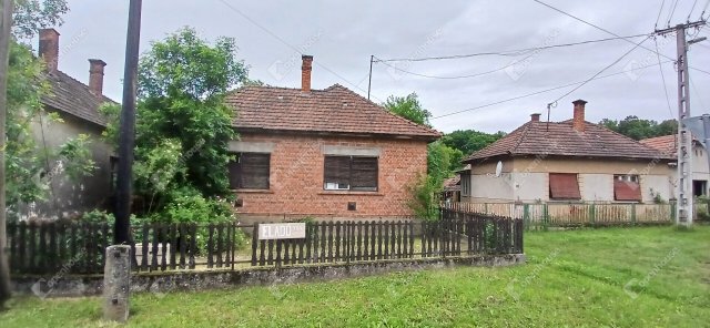 Eladó családi ház, Lentiben 21 M Ft, 3 szobás