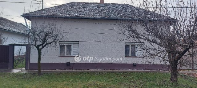 Eladó családi ház, Kunszentmártonban 16.99 M Ft, 3 szobás