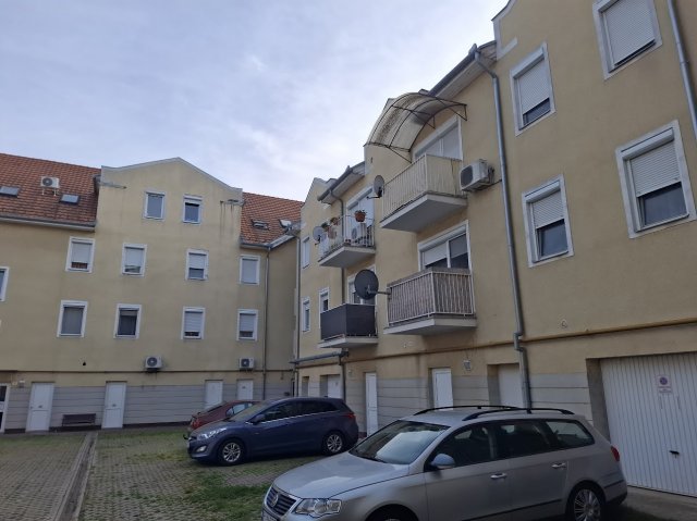 Eladó téglalakás, Balmazújvárosban 45.9 M Ft, 2+1 szobás