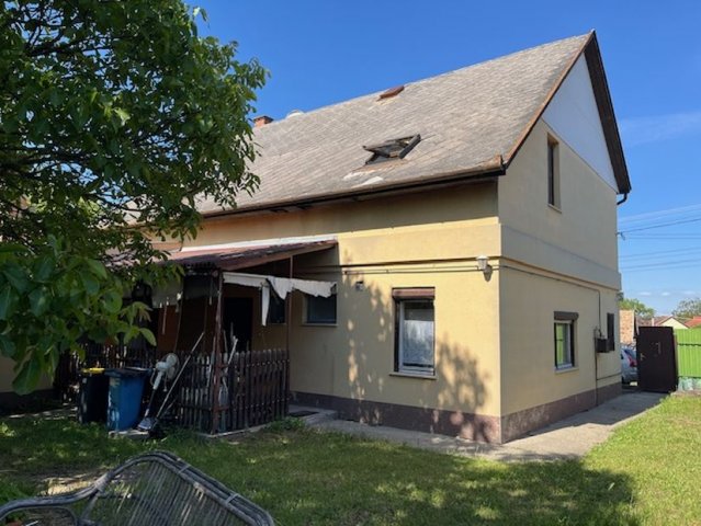 Eladó családi ház, Taksonyon 78.9 M Ft, 7 szobás