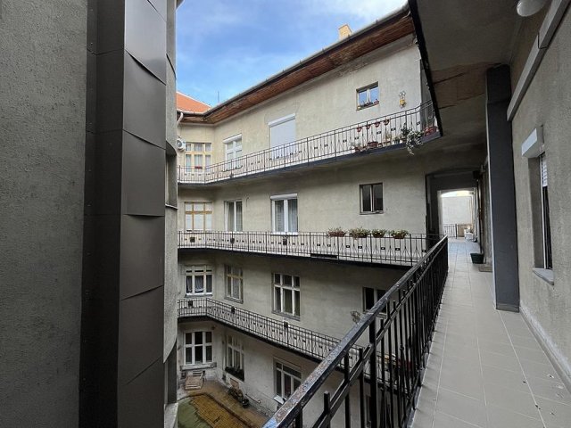 Eladó téglalakás, Budapesten, III. kerületben 87.99 M Ft