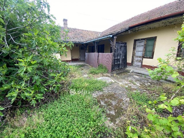 Eladó családi ház, Balatonbogláron, Dózsa György utcában