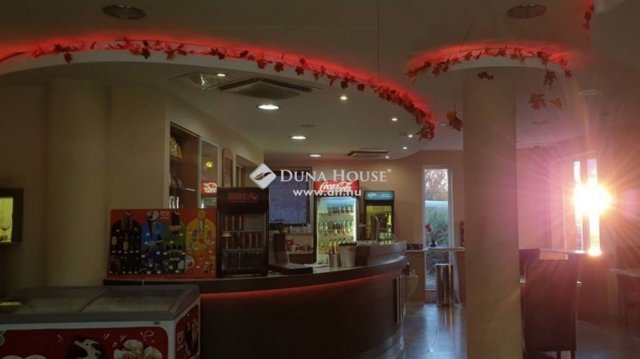 Eladó hotel, Gödön 1050 M Ft, 21 szobás / költözzbe.hu