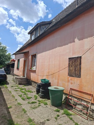 Eladó családi ház, Békéscsabán 45 M Ft, 5 szobás