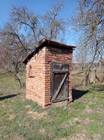 Eladó családi ház, Nován 16.5 M Ft, 3 szobás