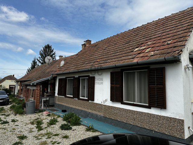 Eladó családi ház, Somodoron 20 M Ft, 4 szobás