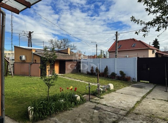 Eladó családi ház, Budapesten, XX. kerületben, Vágóhíd utcában