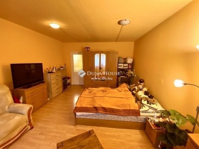 Eladó panellakás, Budapesten, XXI. kerületben 57.99 M Ft