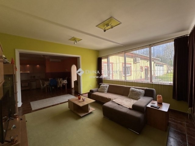 Eladó családi ház, Pusztaszentlászlón 36 M Ft, 4 szobás
